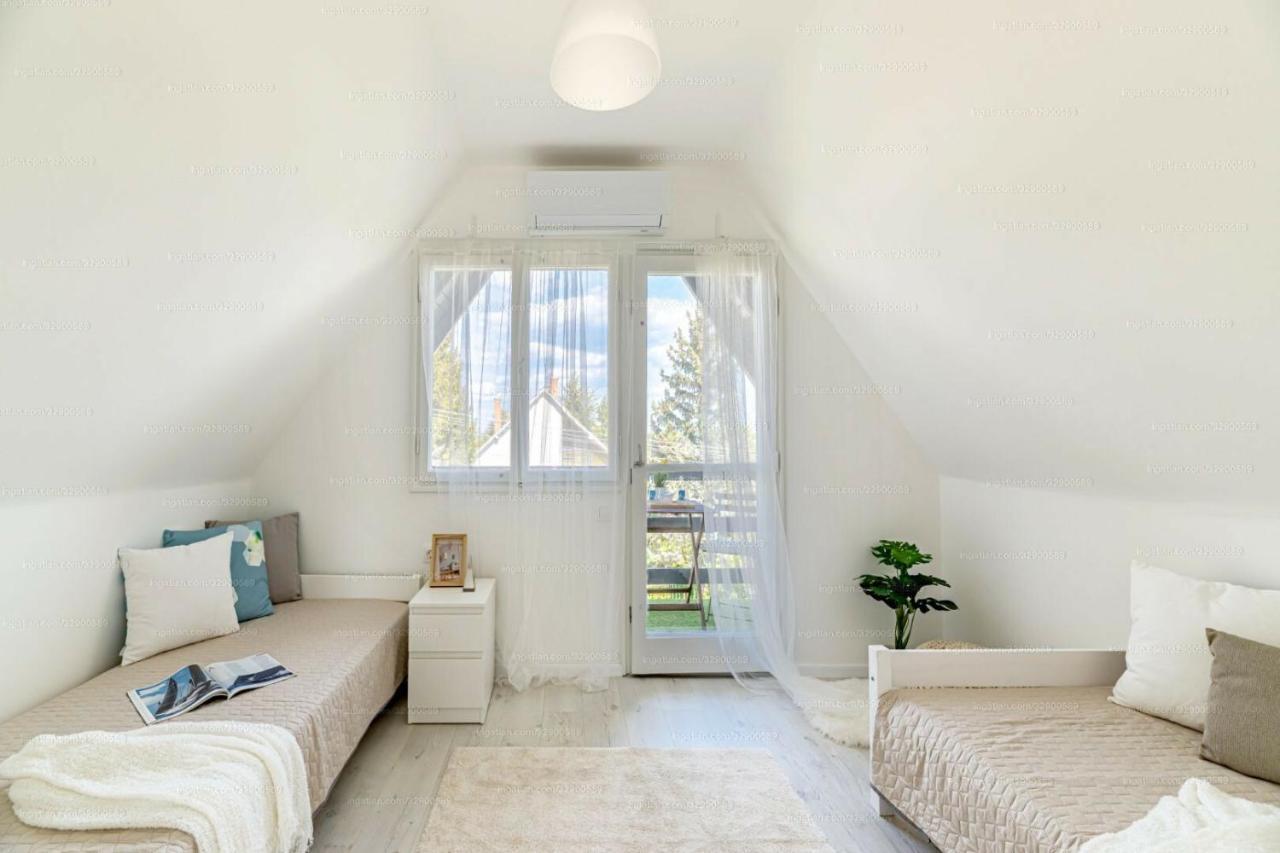 Madarasz 5 Deluxe Vendeghaz Villa Balatonalmádi Exteriör bild