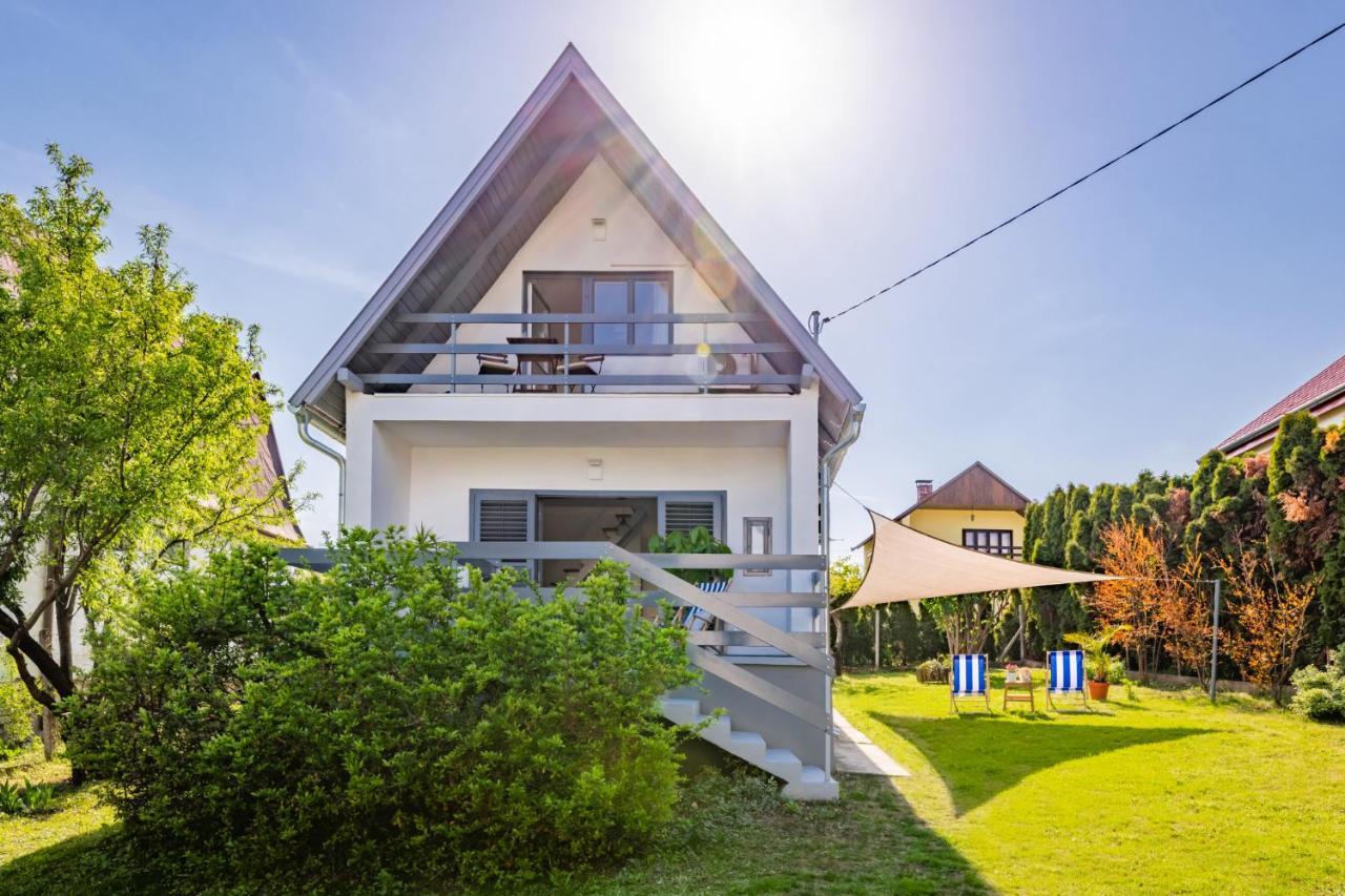 Madarasz 5 Deluxe Vendeghaz Villa Balatonalmádi Exteriör bild