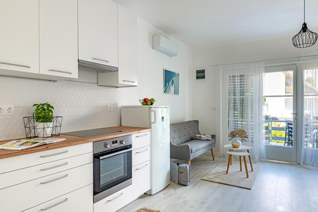 Madarasz 5 Deluxe Vendeghaz Villa Balatonalmádi Exteriör bild